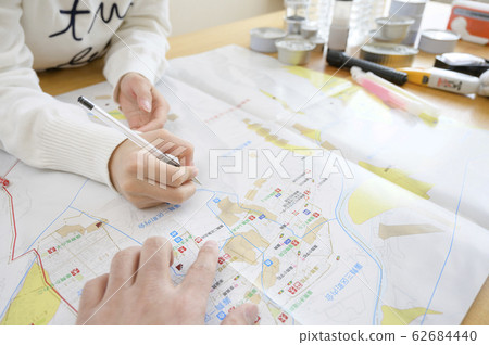 家庭成員檢查疏散路線 家庭成員檢查疏散路線 62684440