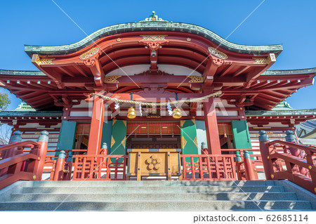 Kameido-ten Shrine in early spring in Tokyo Kameido-ten Shrine in early spring in Tokyo 62685114