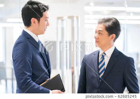商務人士 商人 男性白領 62685245
