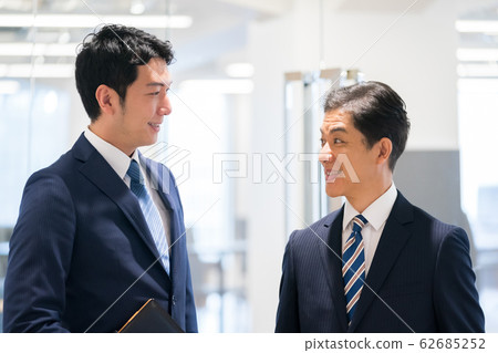 office, offices, person 62685252