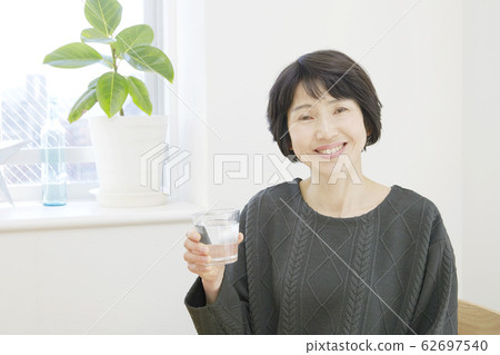 Female middle age 62697540