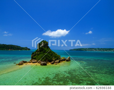 Watcher -Yagaji Island, Nago City, Okinawa Prefecture- Watcher -Yagaji Island, Nago City, Okinawa Prefecture- 62698188