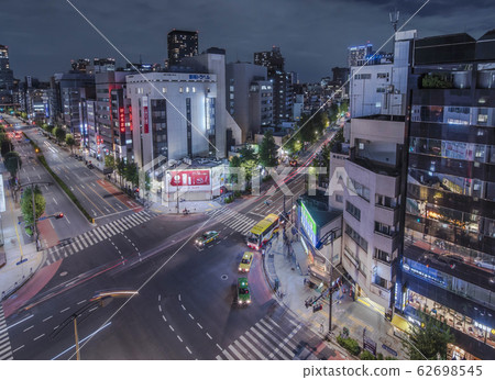 [Tokyo Jinbocho] Aerial night view of Jimbocho intersection, famous for used bookstores. 62698545