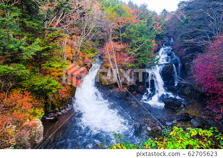 Ryuzu Falls (Autumn) Ryuzu Falls (Autumn) 62705623