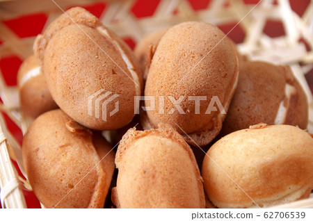 Baby Castella 62706539