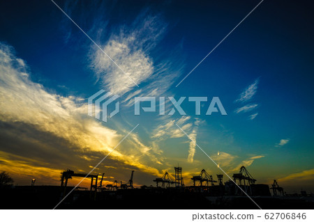 Evening view with cranes at Yokohama Port Evening view with cranes at Yokohama Port 62706846