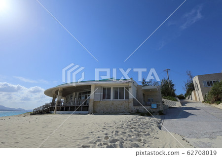 Okinawa Minnajima Minna Port passenger shelter 62708019