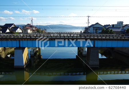 Scenery along Lake Shinji... Matsue City, Shimane Prefecture Weather: Sunny Scenery along Lake Shinji... Matsue City, Shimane Prefecture Weather: Sunny 62708440
