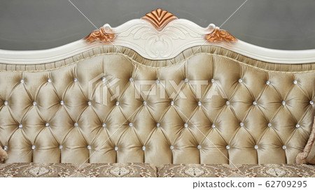 Upholster Buttons 62709295