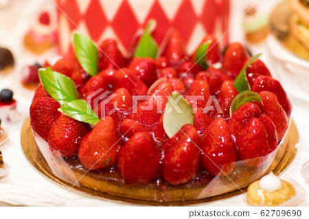 Strawberries fruit background top view.Strawberries jam, juice Strawberries fruit background top view.Strawberries jam, juice 62709690