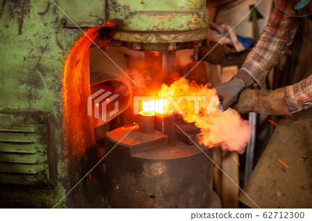 Forging press. Manufacturer of wrought iron decorative items for forging machine. Forging press. Manufacturer of wrought iron decorative items for forging machine. 62712300