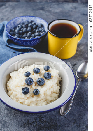 Milk rice porridge 62712912