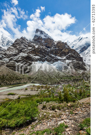 Lahaul valley in Himalayas with snowcappeped mountains. Himachal Pradesh, India 62713393