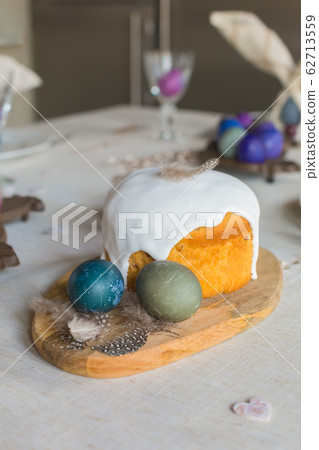 Naturally dyed Easter hen's eggs, Easter cake, 62713559