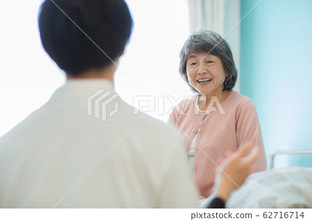Senior woman and medical worker Senior woman and medical worker 62716714