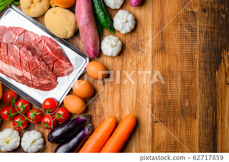 新鮮的食物 新鮮的食物 62717859