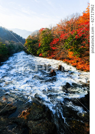 Ryuzu Falls: Takigami (autumn) Ryuzu Falls: Takigami (autumn) 62717962