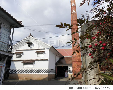 Sake brewery in the liquor city Saijo 62718660