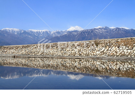 早春的安zu野：曼蘇河和北阿爾卑斯山 62719505
