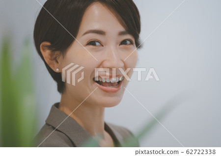 商業@ara四名職業女性 62722338