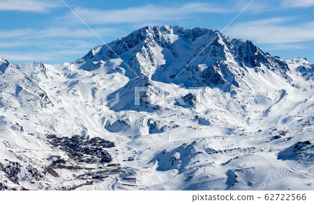 Val thorens aiguille peclet view sunset snowy mountain landscape France alpes Val thorens aiguille peclet view sunset snowy mountain landscape France alpes 62722566