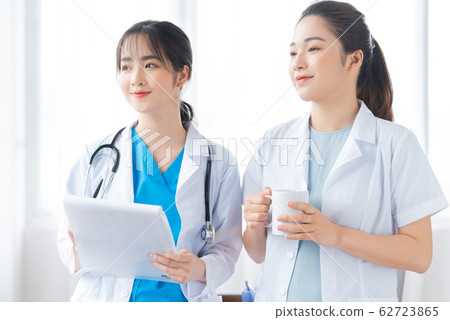 women, doctor, hospital women, doctor, hospital 62723865