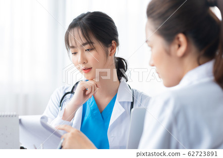 women, doctor, hospital women, doctor, hospital 62723891