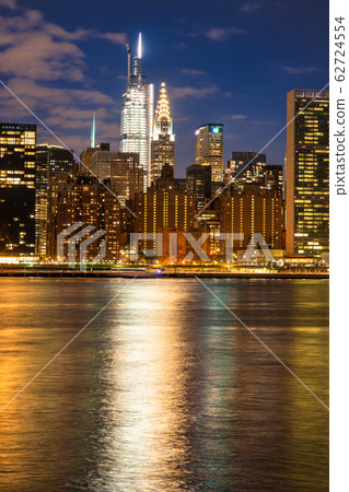 "New York" Manhattan night view, from Gantry Plaza State Park 62724554