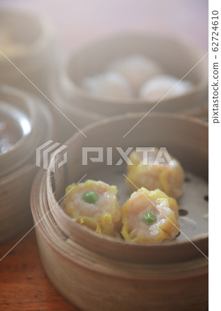 Dim sum , Steam Dumpling in wood basket Chinese food Dim sum , Steam Dumpling in wood basket Chinese food 62724610
