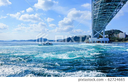 我要從船上沖一個大漩渦 我要從船上沖一個大漩渦 62724665