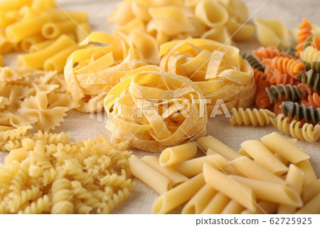 Various types of pasta Various types of pasta 62725925