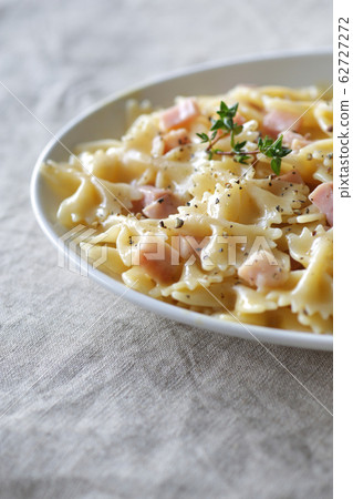 Falfarre Carbonara Sauce with Short Pasta 62727272