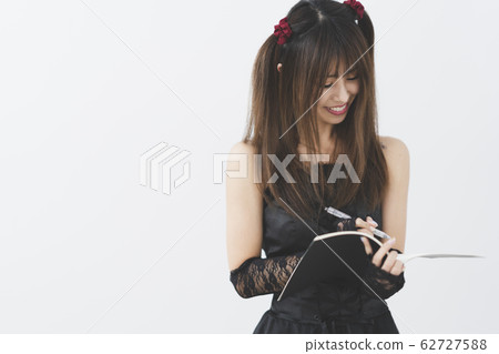 角色扮演的女人 62727588