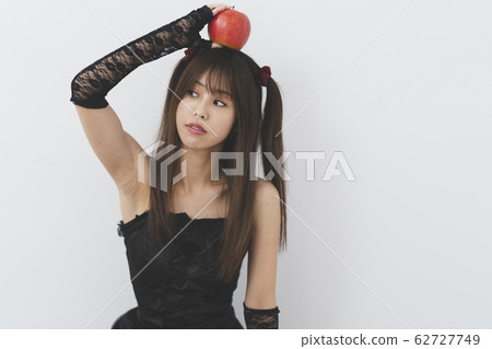 角色扮演的女人 62727749