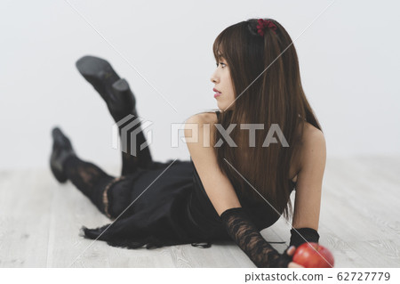 角色扮演的女人 62727779