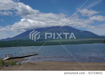 富士山和山中湖子 62728642