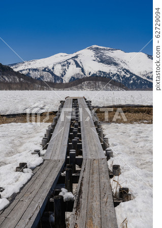 Shimono-Ohorigawa Bridge and Mt.Shibutsu in spring Shimono-Ohorigawa Bridge and Mt.Shibutsu in spring 62729094