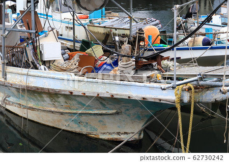 在橫濱小安漁港的漁船 在橫濱小安漁港的漁船 62730242