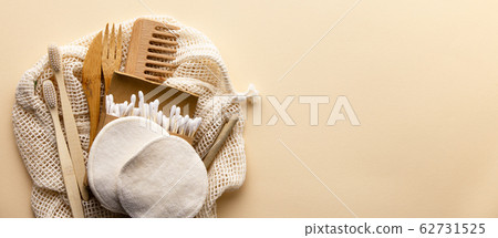 Set of eco friendly toiletries and bathroom products on color background, flat lay 62731525