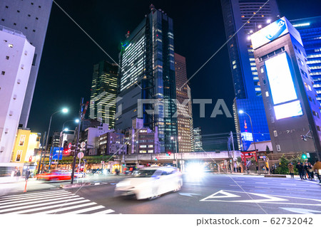 <<Tokyo>> Tokyo business district, businessman returning home <<Tokyo>> Tokyo business district, businessman returning home 62732042