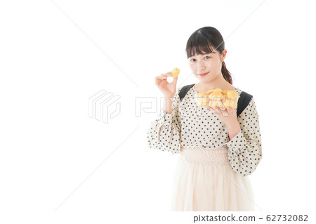 吃快餐的少婦 吃快餐的少婦 62732082