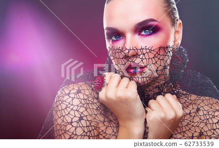 Beautiful woman Beautiful woman 62733539