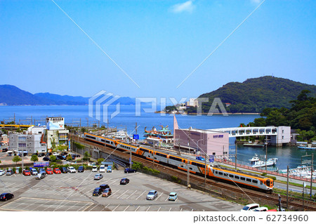 鳥羽市和近鐵火車的城市景觀 鳥羽市和近鐵火車的城市景觀 62734960