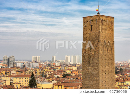 Torre dei Prendiparte or crowned tower - Bologna Italy 62736066