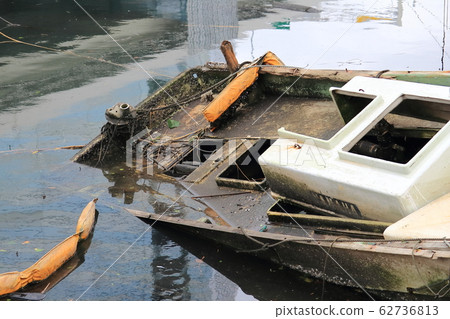 小安漁港沉船 小安漁港沉船 62736813