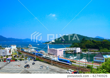 Townscape of Toba City and Kintetsu Train 62740926