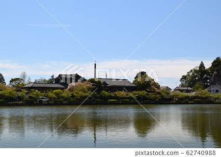 Park's pond 62740988