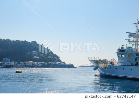 [Izu Oshima] Scenery of Namibu Port 62742147