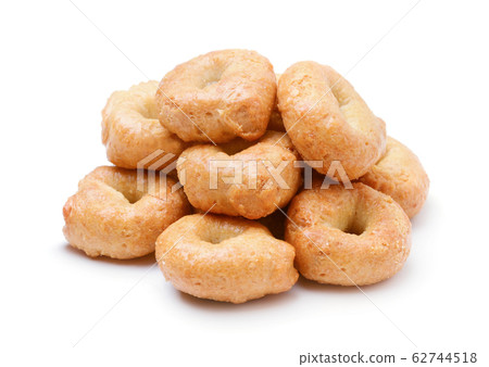 Taralli Pretzels on white background 62744518