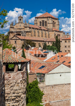 View of the beautiful Salamanca old city and the historical Convent of San Esteban View of the beautiful Salamanca old city and the historical Convent of San Esteban 62745100